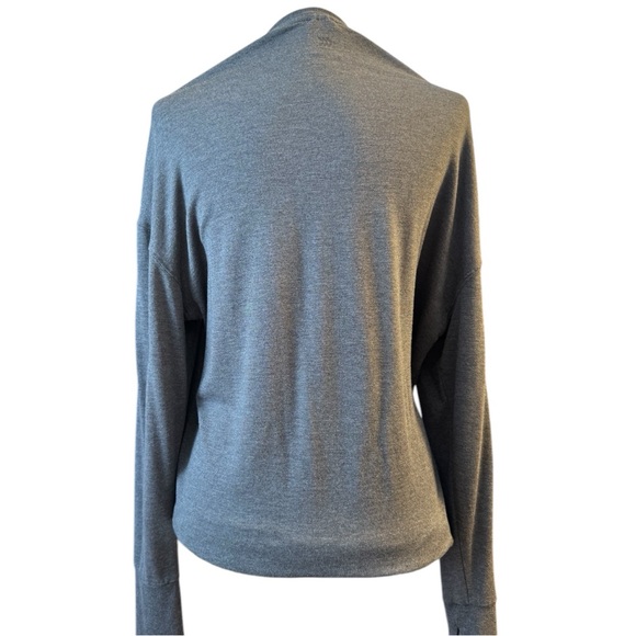 All In Motion Light Gray Long Sleeve Top w/Twist Front Detail - Size XL! - Picture 6 of 6